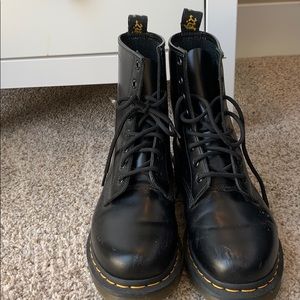 DOC MARTENS